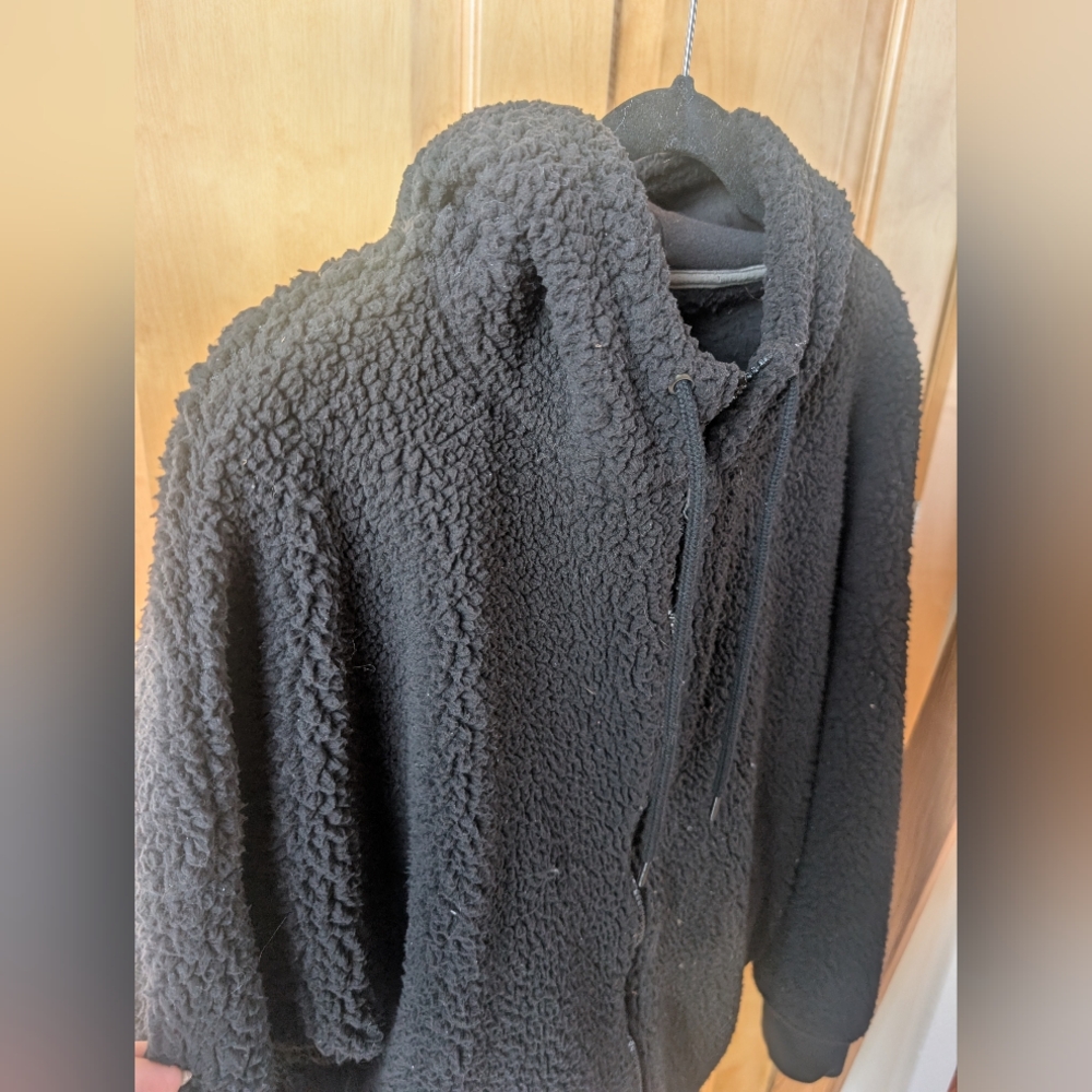Champion Black Fleece Sherpa Hoodie - Picture 3 of 5